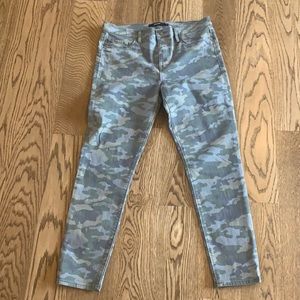 Hudson Camouflage Jeans Size 32